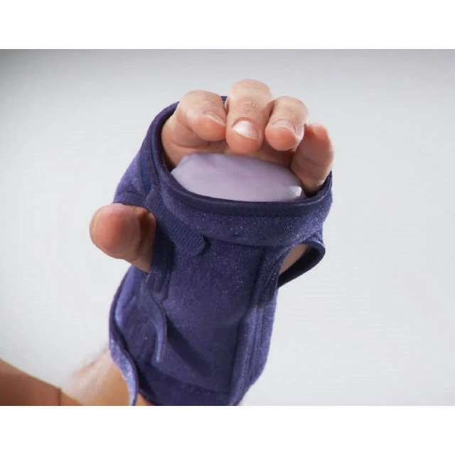 FUTURO™ Futuro Wrist Sleep Support - Adjustable To Fit Right Or Left Hand 4 FUTURO™ Futuro Wrist Sleep Support - Adjustable To Fit Right Or Left Hand - Image 2