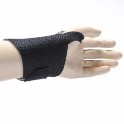 FUTURO™ Futuro Precision Fit Wrist Support -Steeden Shop 185795 1